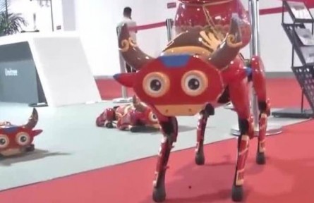 2021世界機(jī)器人大會：記者探館服務(wù)機(jī)器人展區(qū)