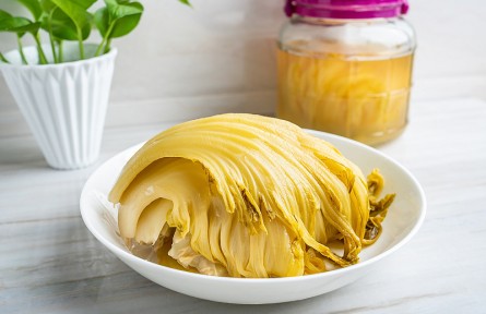 辟謠 | 自制酸泡菜安全嗎？油炸方便面會(huì)致癌嗎？