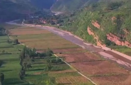 河南三門(mén)峽：萬(wàn)畝高粱喜獲豐收 助力鄉(xiāng)村振興