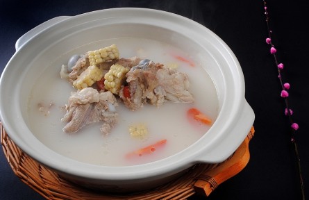 辟謠 | 骨頭湯、蝦皮、芝麻醬補鈣都不靠譜！來看正確的補鈣方式