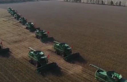 2000萬億條農機大數據里的豐收圖景