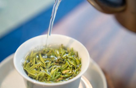辟謠|喝茶可以解酒？關(guān)于茶的6大流言