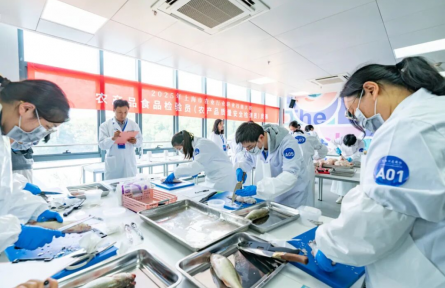 2025年度上海市農(nóng)業(yè)行業(yè)職業(yè)技能大賽農(nóng)產(chǎn)品食品檢驗(yàn)員賽項(xiàng)決賽舉行
